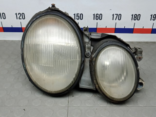 фара правая Mercedes-Benz CLK-Класс W208/A208 [рестайлинг] 2000, 3.2 л., бензин, купе