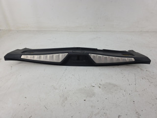 обшивка багажника Maserati Quattroporte 6 поколение 2013, 3.0 л., бензин, АКПП, вишневый, седан, полный привод, правый руль, 670040727