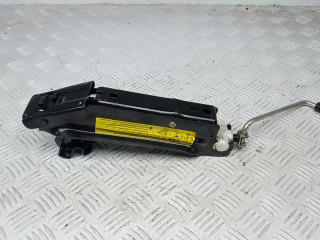 домкрат Skoda Yeti 1 поколение 2010, 2.0 л., дизель