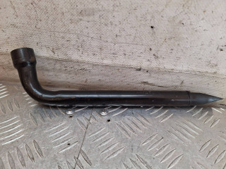 ключ колесный (балонный) Ford Fiesta 5 поколение 2004, 1.3 л., бензин, МКПП, хетчбэк 5 дв., 93BB17032AB