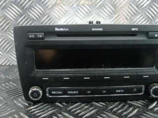 магнитола Skoda Octavia 2 поколение (A5) [рестайлинг] 2009, 1.9 л., дизель, МКПП, хетчбэк 5 дв.