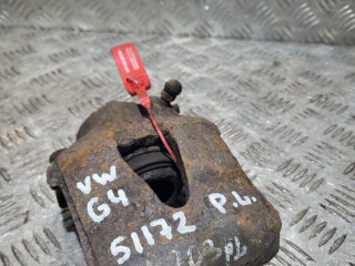 суппорт передний левый Volkswagen Golf 4 поколение 2003, 1.9 л., AXR, дизель, 5МКПП, белый, хетчбэк 5 дв.