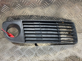заглушка (решетка) в бампер Audi A6 4B/C5 1997, 1.8 л., AEB, бензин, 5МКПП, седан, 4B0807682HR
