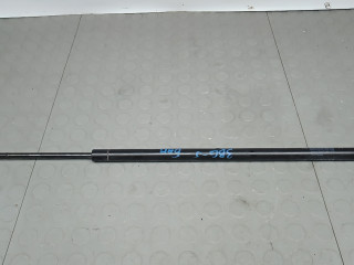 амортизатор крышки багажника (3-5 двери) Jeep Grand Cherokee 4 поколение 2012, 3.0 л., дизель