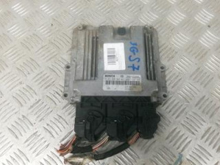 блок управления двигателем Renault Captur 1 поколение 2015, 1.5 л., DCi, дизель, МКПП, хетчбэк 5 дв., 281030899