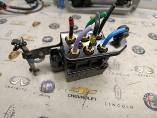 блок клапанов пневмоподвески Porsche 2023, 2.0 л., бензин, АКПП, 15152400612