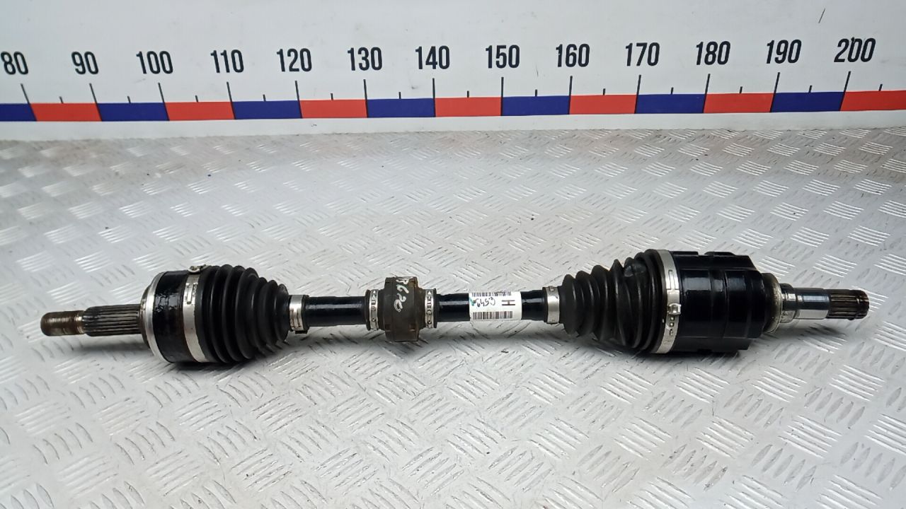 полуось передняя левая (приводной вал, ШРУС) Toyota C-HR 1 поколение AX10 2017, 1.2 л., бензин - фото №1