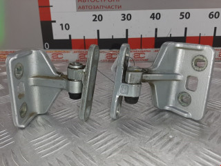 петля двери Mercedes-Benz CLS-Класс C219 2006, 5.0 л., АКПП, седан, A2197300737