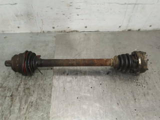 полуось передняя правая (приводной вал, ШРУС) Audi 80 8C/B4 1992, 1.8 л., бензин, 5МКПП, седан