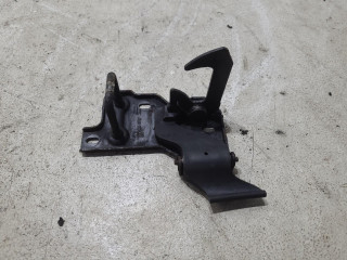 захватный крюк капота Skoda Yeti 1 поколение 2009, 2.0 л., CFHA, дизель, 5МКПП, коричневый, 5L0823480