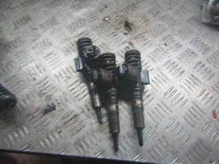 форсунка Volkswagen Golf 4 поколение 2006, 2.0 л., дизель, 03G130073B