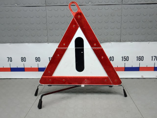 знак аварийной остановки Skoda Yeti 1 поколение 2010, 2.0 л., дизель