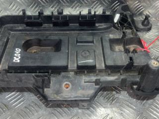 полка аккумулятора Volkswagen Beetle A5 2012, 1.4 л., TSI, CAVA, бензин, 6МКПП, хетчбэк 3 дв.