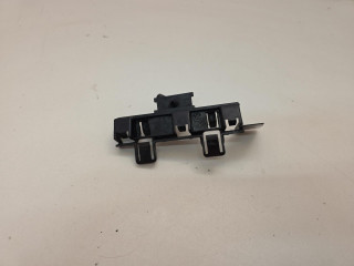 крепление ( кронштейн ) крыла BMW 2 серия Active Tourer F45 2015, 2.0 л., бензин, АКПП, черный, хетчбэк 5 дв., 51127327320, 7327320