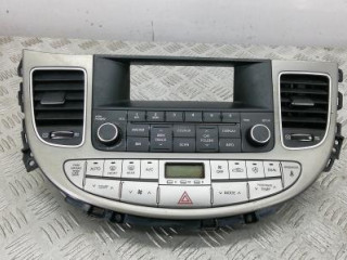 консоль салона Hyundai Genesis 1 поколение [рестайлинг] 2013, 3.8 л., бензин, АКПП, седан, 972503M200