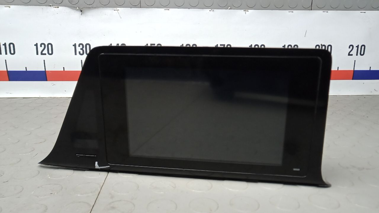 монитор мультимедиа Toyota C-HR 1 поколение AX10 2017, 1.2 л., бензин - фото №1