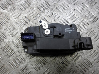 замок двери передней левой Renault Trafic 2 поколение 2004, 1.9 л., дизель, МКПП, микроавтобус, 8200008260