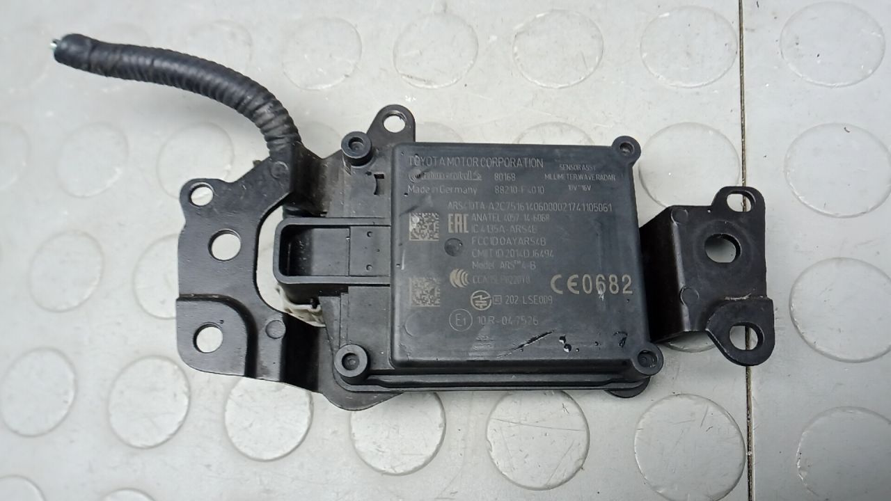 блок управления (другие) Toyota C-HR 1 поколение AX10 2017, 1.2 л., бензин, 88210F4010 - фото №1