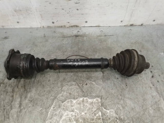 полуось передняя левая (приводной вал, ШРУС) Audi A6 4B/C5 1998, 2.4 л., бензин, АКПП, универсал