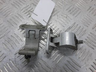 петля крышки багажника Volkswagen Golf 4 поколение 2001, 1.9 л., МКПП, хетчбэк 5 дв., 1J9827301