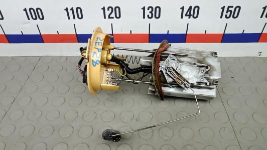 насос топливный Volkswagen Passat B6 2006, 2.0 л., дизель, седан - фото №1