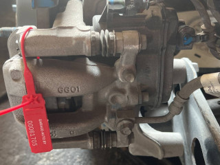 суппорт задний правый Chevrolet Equinox 3 поколение 2019, 1.5 л., бензин, АКПП, внедорожник 5 дв.