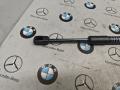 амортизатор капота BMW 5 серия G30/G31 [рестайлинг] 2022, 3.0 л., бензин, полный привод, 7347403 - фото №2