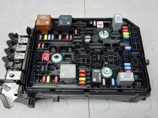 блок предохранителей Opel Astra K 2019, 1.4 л., бензин