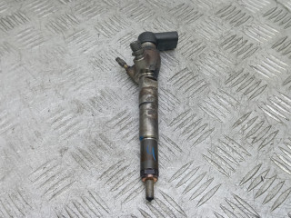 форсунка Mercedes-Benz A-Класс W176 2013, 1.5 л., дизель, хетчбэк 5 дв., 8201100113