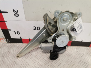 стеклоподъемник электрический задний левый Lexus CT 1 поколение 2013, 1.8 л., АКПП, хетчбэк 5 дв., 69804-22200