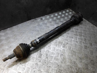 полуось передняя правая (приводной вал, ШРУС) Audi A3 8L 1998, 1.8 л., бензин, АКПП, хетчбэк 5 дв.