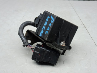 реле накала свечей Jeep Grand Cherokee 4 поколение 2012, 3.0 л., дизель, 68079877AA, 0281003061