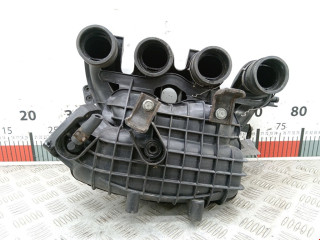 коллектор впускной Kia 2008, 2.0 л., МКПП, минивэн, 2831025071