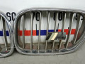 решетка радиатора BMW X5 E53 2001, 4.4 л., бензин, внедорожник 5 дв. - фото №2