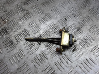 ограничитель открывания двери Hyundai Galloper 2 поколение 2000, 2.5 л., дизель, МКПП, внедорожник 5 дв.