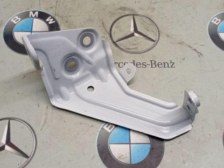 Крепления ( кронштейн ) крыла прав. BMW 2023, a300, 7400220