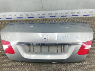 крышка багажника (дверь 3-5) Mercedes-Benz E-Класс W212/S212/C207/A207 2011, 2.2 л., дизель, АКПП, седан