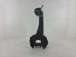 кулак задний правый BMW 2 серия Active Tourer F45 2015, 2.0 л., бензин, АКПП, черный, хетчбэк 5 дв., 6851580