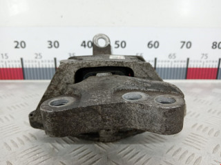 подушка крепления двигателя Chevrolet Orlando 1 поколение 2013, 2.0 л., МКПП, минивэн, 13248544