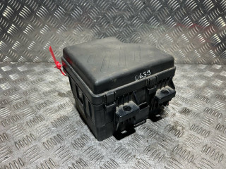 блок предохранителей Hyundai Santa Fe 2 поколение (CM) 2008, 2.2 л., дизель, 5МКПП, внедорожник 5 дв.