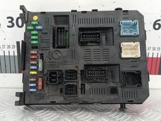 блок предохранителей Citroen C5 1 поколение 2004, 2.0 л., МКПП, универсал, 9656530480