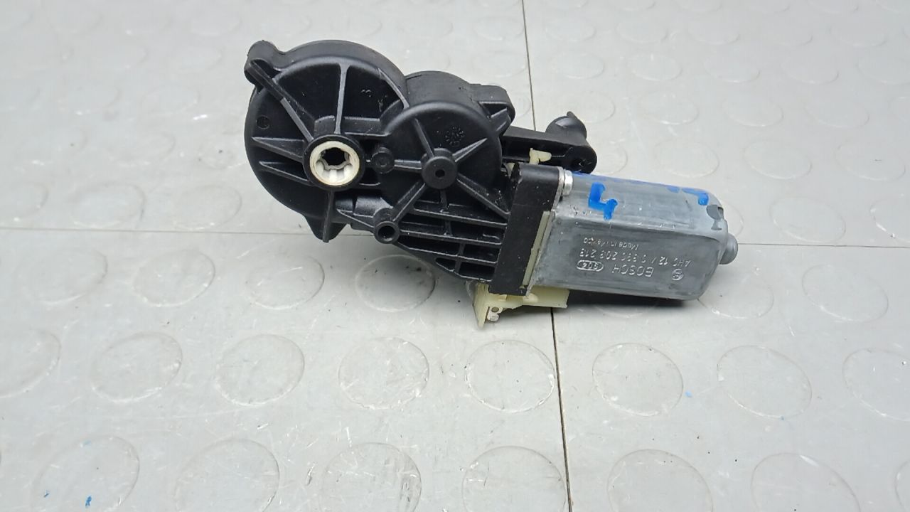 Моторчик сидения передний Mercedes-Benz M-Класс W164 2007, 3.0 л., дизель, внедорожник 5 дв. - фото №1