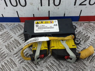 блок AirBag Chevrolet Cruze 1 поколение 2010, 2.0 л., дизель, АКПП, седан, 13505823