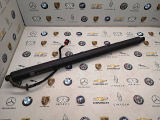 амортизатор крышки багажника (3-5 двери) Porsche Macan 1 поколение [рестайлинг] 2021, 2.0 л., бензин, АКПП, полный привод, правый руль, 95B827851G