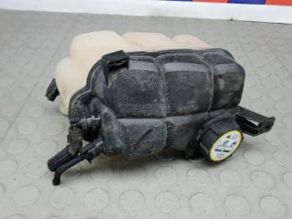 бачок расширительный Land Rover Range Rover Evoque 1 поколение [рестайлинг] 2018, 2.0 л., дизель, внедорожник 5 дв.