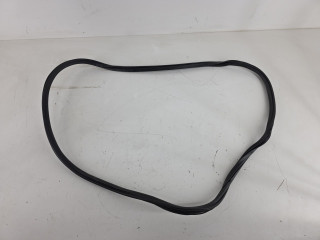 уплотнитель двери Audi A4 B8 [рестайлинг] 2014, 1.8 л., CJEB, бензин, белый, передний привод, 8K5833721J