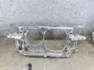 передняя панель крепления облицовки (телевизор) Volkswagen Passat B5 [рестайлинг] 2002, 1.6 л., бензин, МКПП, универсал