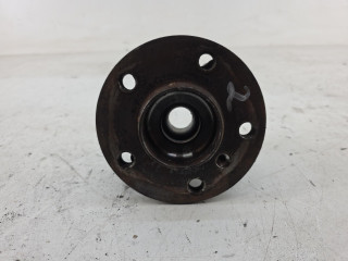 ступица передняя BMW 2 серия Active Tourer F45 2015, 2.0 л., бензин, АКПП, черный, хетчбэк 5 дв., 6874443