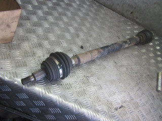 полуось передняя правая (приводной вал, ШРУС) Volkswagen Golf 3 поколение 2000, 1.6 л., бензин