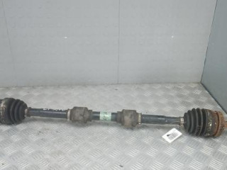 полуось передняя правая (приводной вал, ШРУС) Hyundai i40 1 поколение 2013, 1.7 л., CRDi, дизель, МКПП, седан, 495013Z450